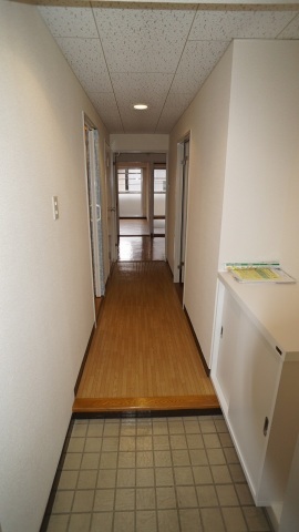 玄関　写真は別のお部屋です。※現況を優先※現況を優先します