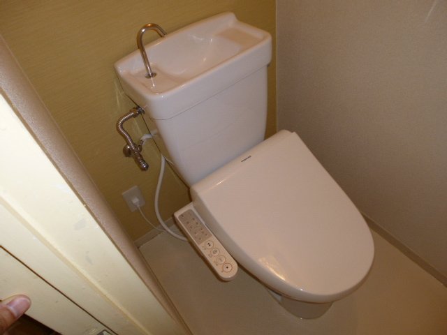 トイレ　シャワー付きトイレ