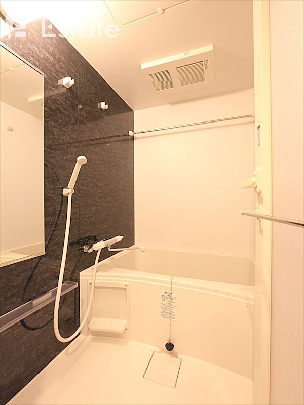 バス・シャワールーム　バスルーム