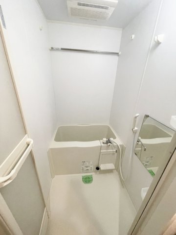 バス・シャワールーム　日々の疲れを癒すお風呂です♪