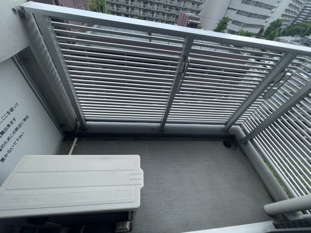 バルコニー　暖かな日差しのふりそそぐバルコニー♪