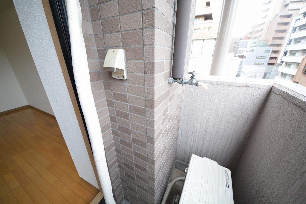 その他設備　エステムコート大阪城南　室外洗濯機置き場