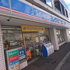 コンビニ　ローソン南8条西6丁目店（コンビニ）まで152m