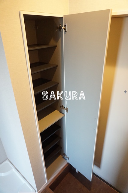 玄関　シューズボックス付きの玄関です♪