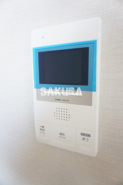 セキュリティ　女性の方でも安心のモニター付きインターホン♪