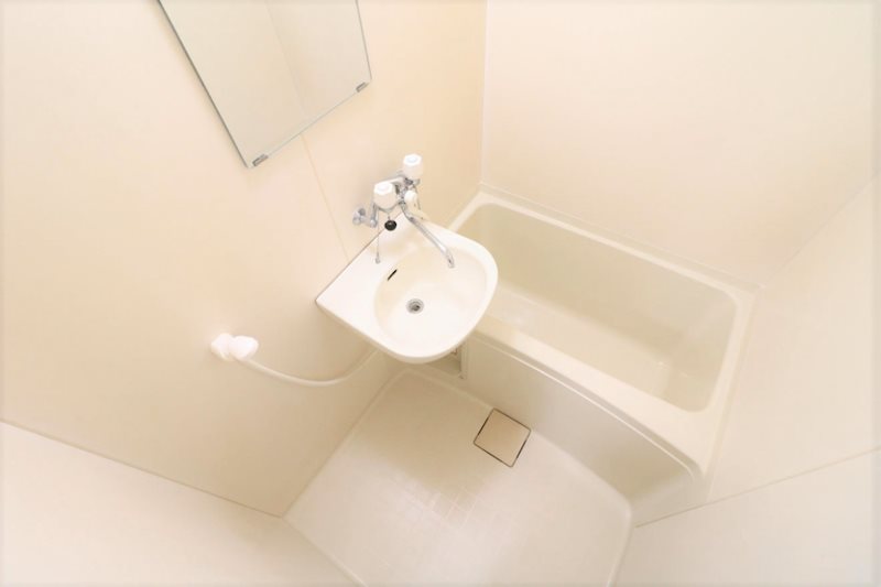 バス・シャワールーム　※別のお部屋の写真です