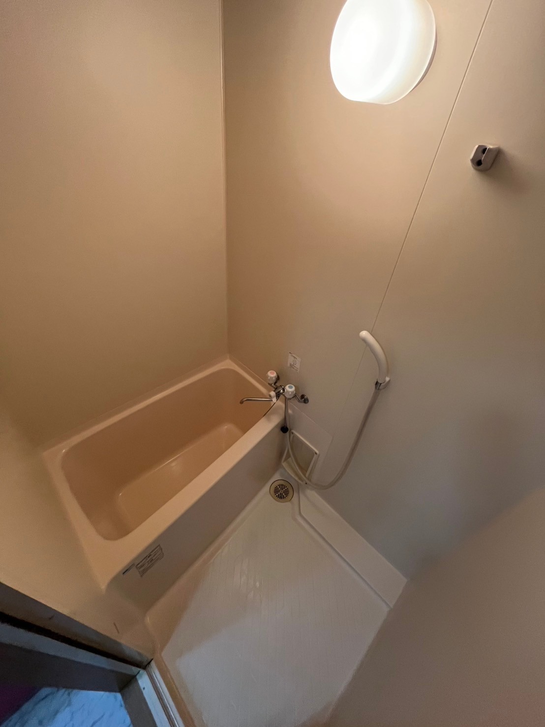 バス・シャワールーム　同物件別部屋