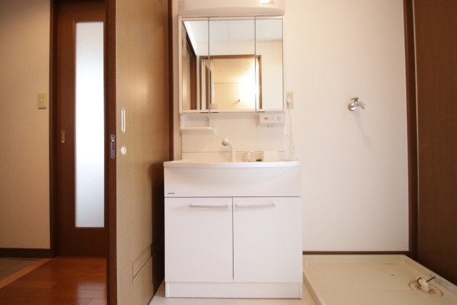 洗面設備　※別部屋の参考写真のため、現状優先です。