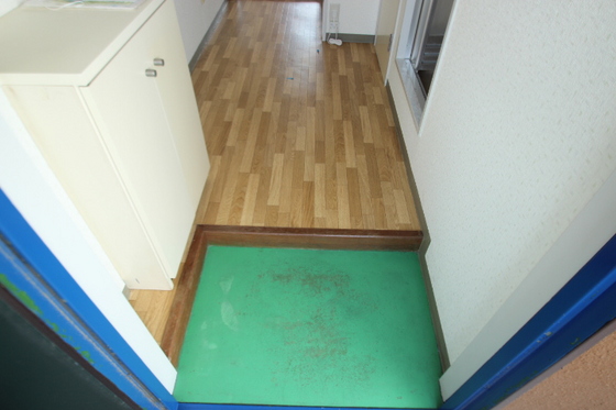 玄関　※別部屋の写真です