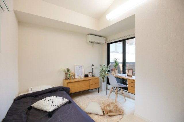 居室・リビング　家具・小物はイメージです