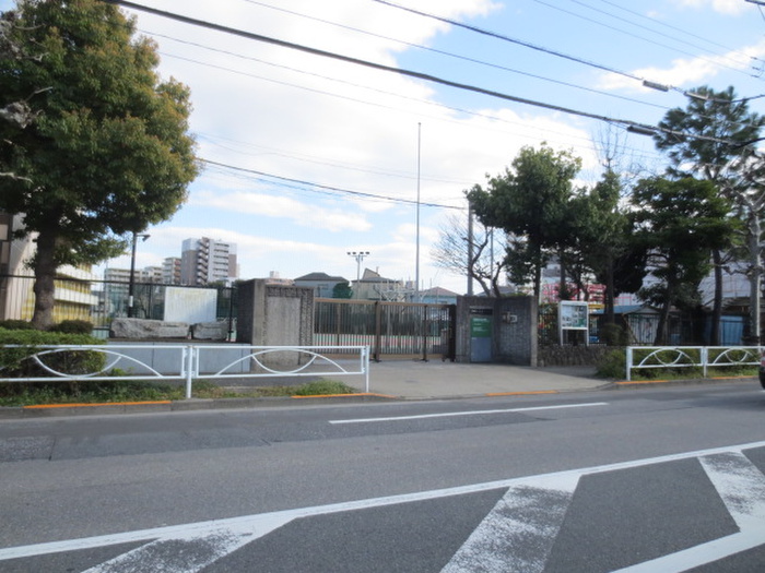 小学校　八広小学校（小学校）まで627m