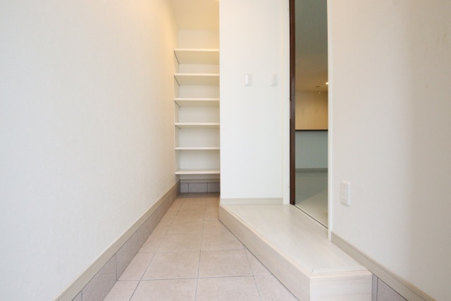 玄関　※別室の参考写真の為、現況優先です。