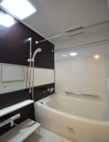 バス・シャワールーム　ゆったり過ごせるお風呂です