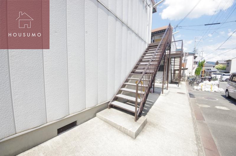 エントランス　建物の内部です