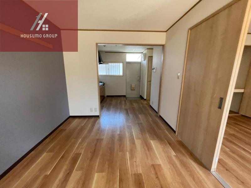 居室・リビング　こちらのリビングで趣味の時間をお楽しみください