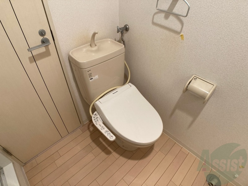 トイレ　ウォシュレット付きのトイレです。シャワートイレは日本の宝。