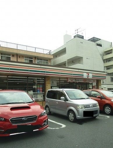 コンビニ　セブンイレブン（コンビニ）まで250m