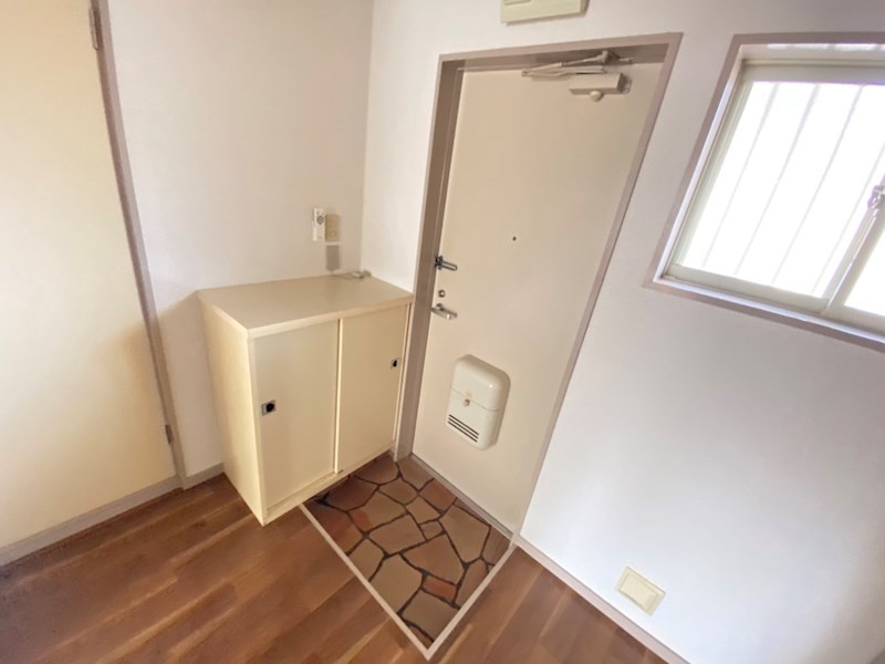 玄関　同仕様別部屋