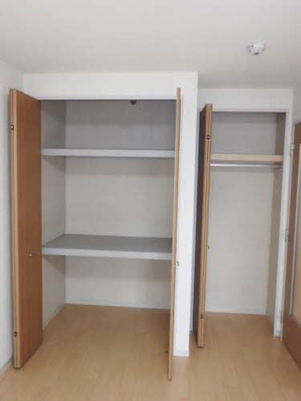 収納　クローゼット