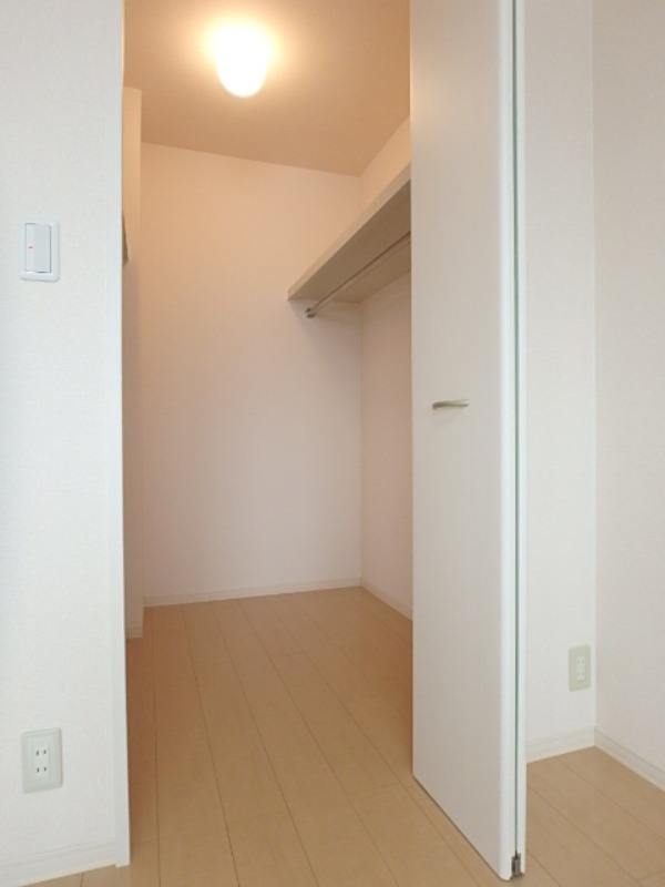 収納　図面と現状に相違がある場合には現状を優先