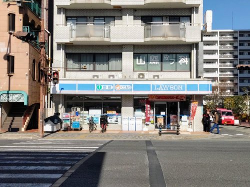 コンビニ　ローソン 津門大塚町店（コンビニ）まで392m