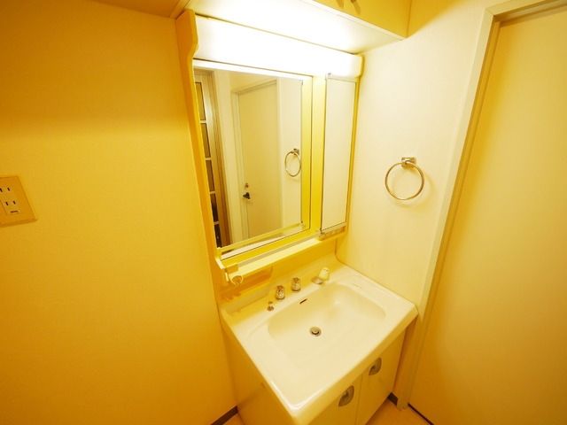 洗面設備　※別部屋参考写真です