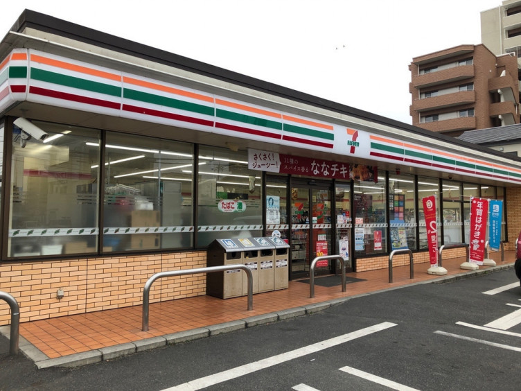 コンビニ　セブンイレブン岡山法界院店（コンビニ）まで308m