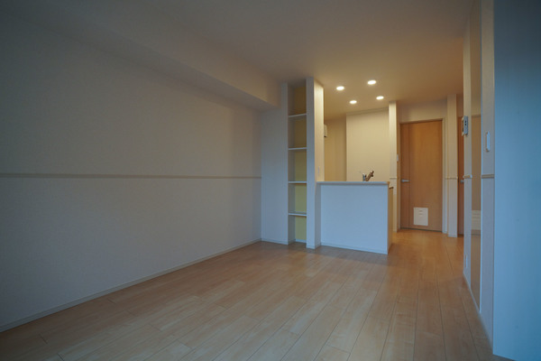 居室・リビング　同じ建物の別の部屋