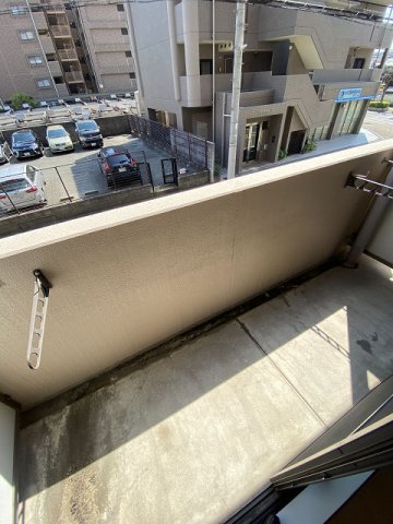 バルコニー　落ち着いた時間を過ごせるバルコニーです