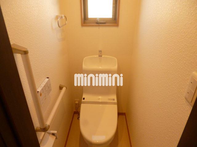 トイレ　手すりの付いたバリアフリー対応物件