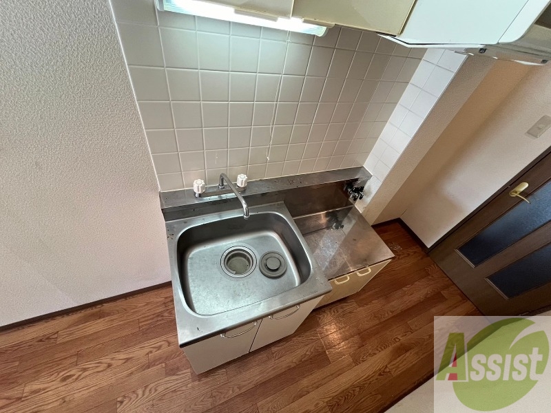 キッチン　キッチンです。一人暮らしなら十分な大きさですね。