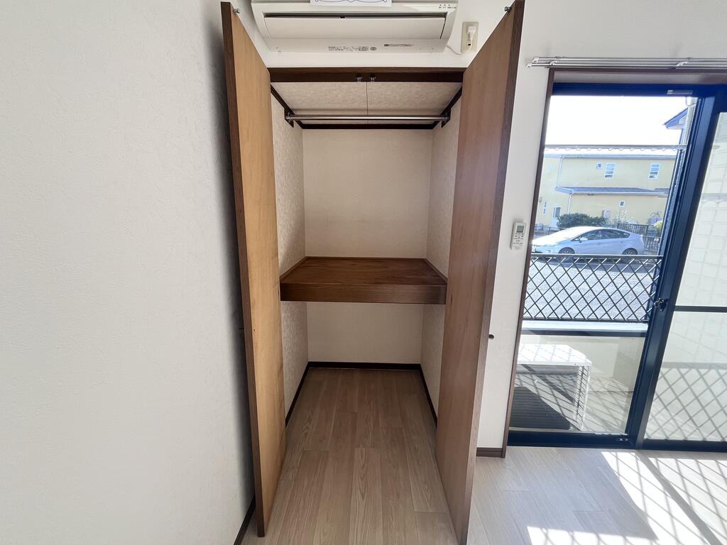 収納　※別部屋の写真です。