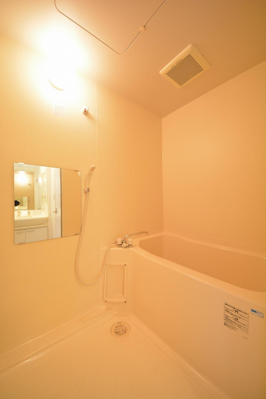 バス・シャワールーム　メゾン・ド・ヴィレ大阪城公園前　バスルーム