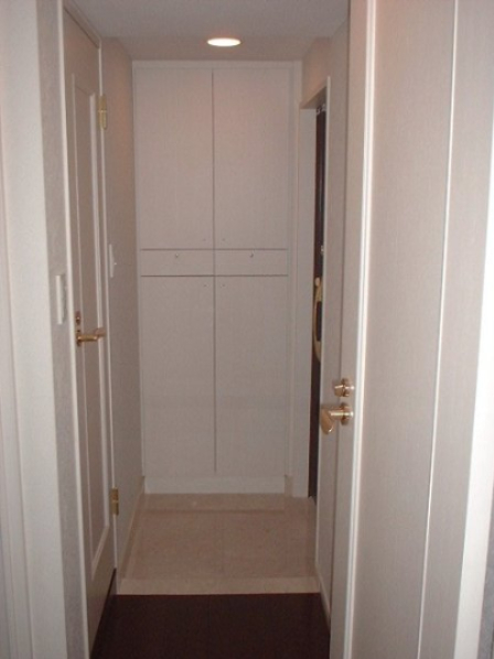 玄関　別部屋参考写真になります