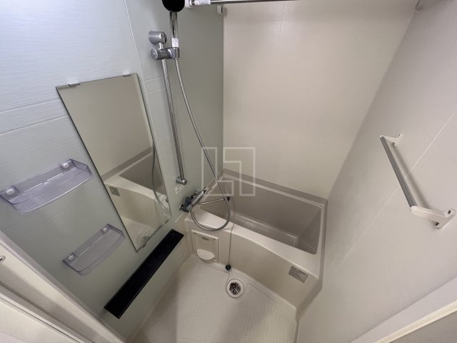 バス・シャワールーム　ラヴィータ難波元町　浴室