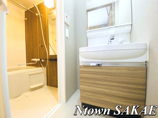 洗面設備　脱衣スペースもあります