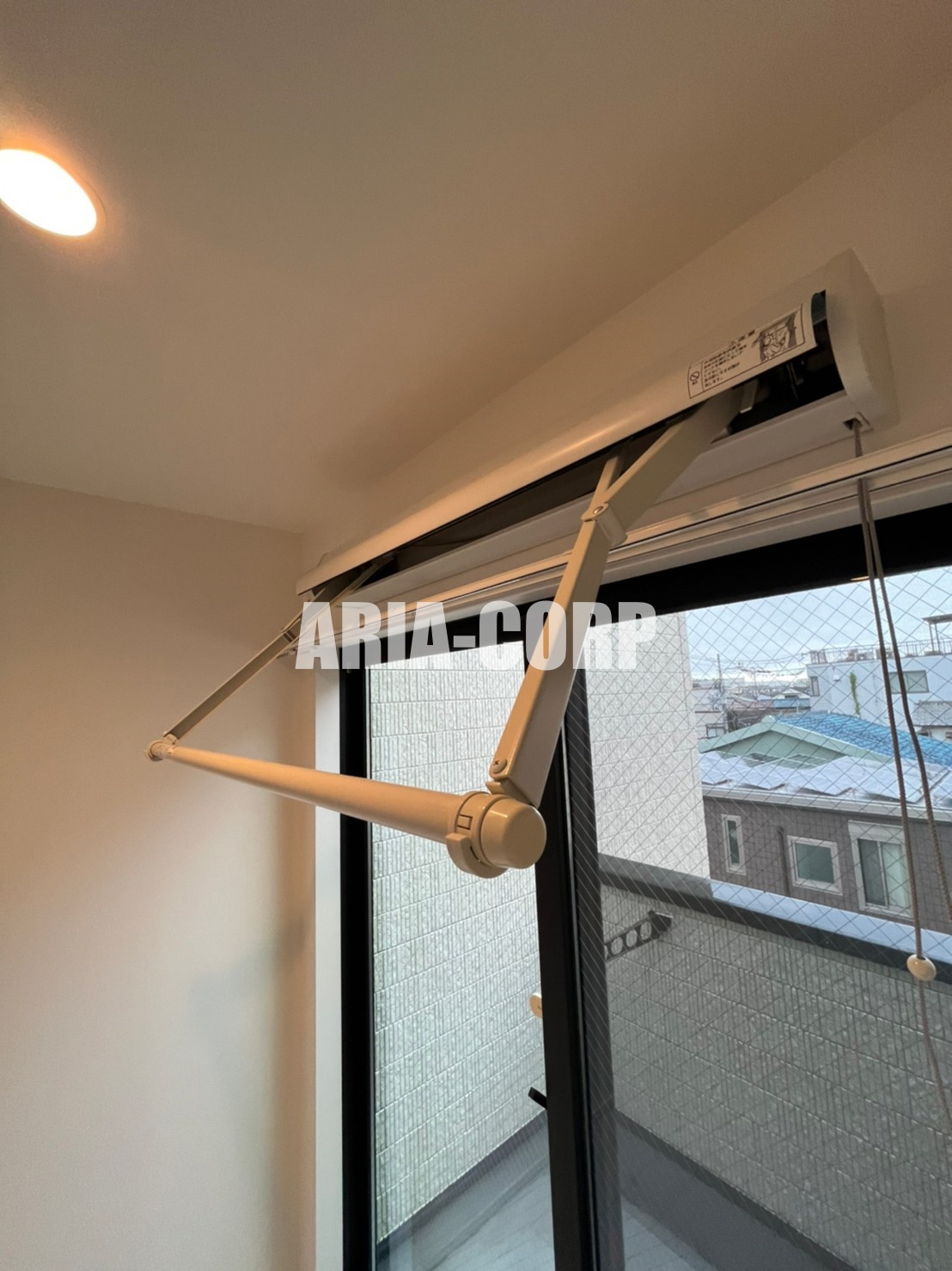 バルコニー　バルコニー、室内干し、浴室乾燥と3箇所お洗濯物を干せます！