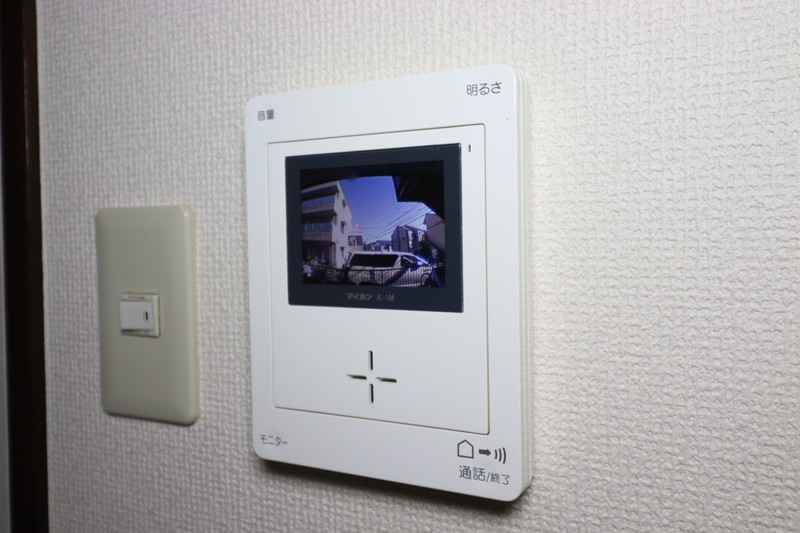 セキュリティ　モニター付きインターホン