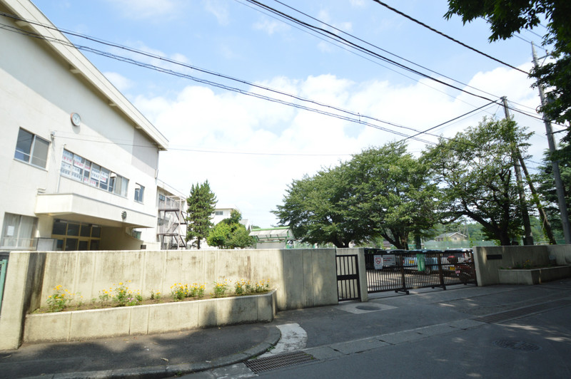 中学校　大野台中学校　徒歩13分（中学校）まで1040m