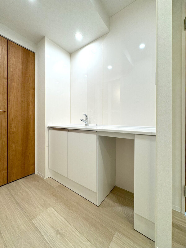 洗面設備　身支度に欠かせない独立洗面台♪