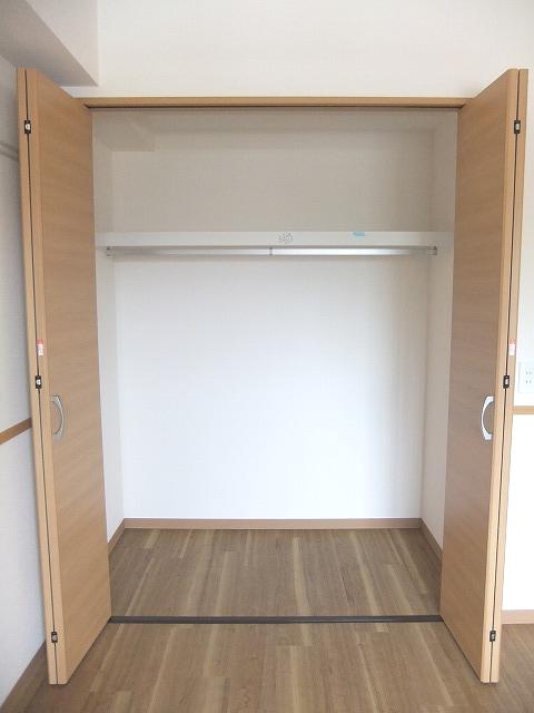収納　写真は同タイプ別室のものです。