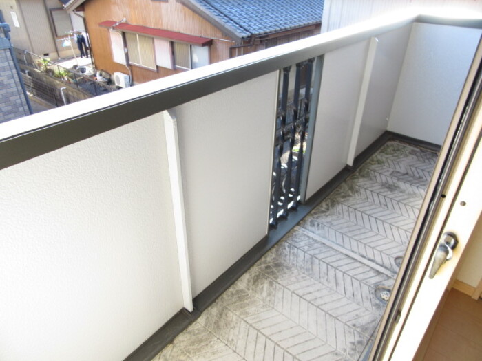 バルコニー　別部屋写真です。