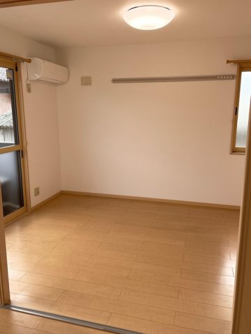 居室・リビング　別部屋写真です。