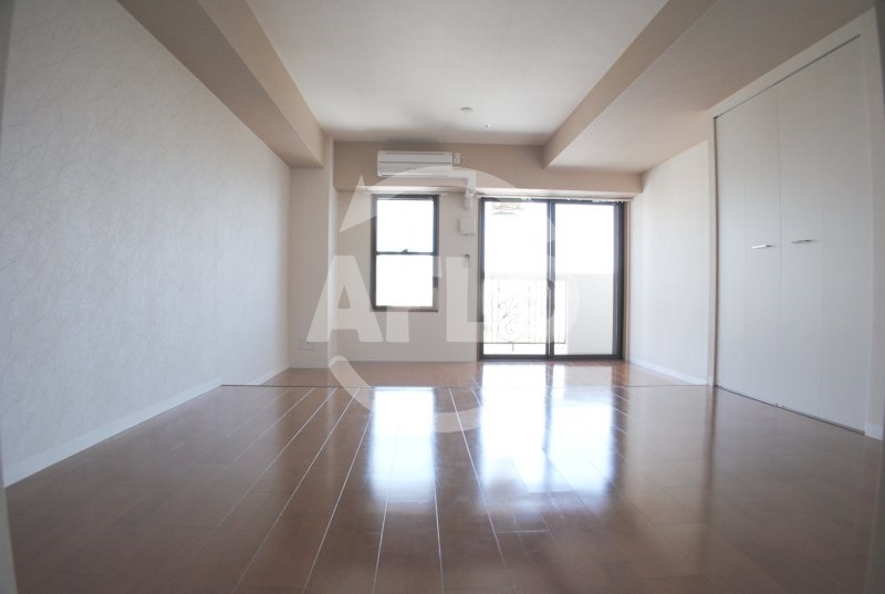 居室・リビング　クリスタルブライト天満橋リバーサイド　リビング