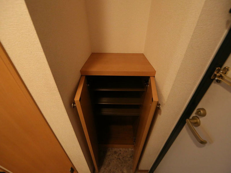 玄関　玄関　シューズボックス