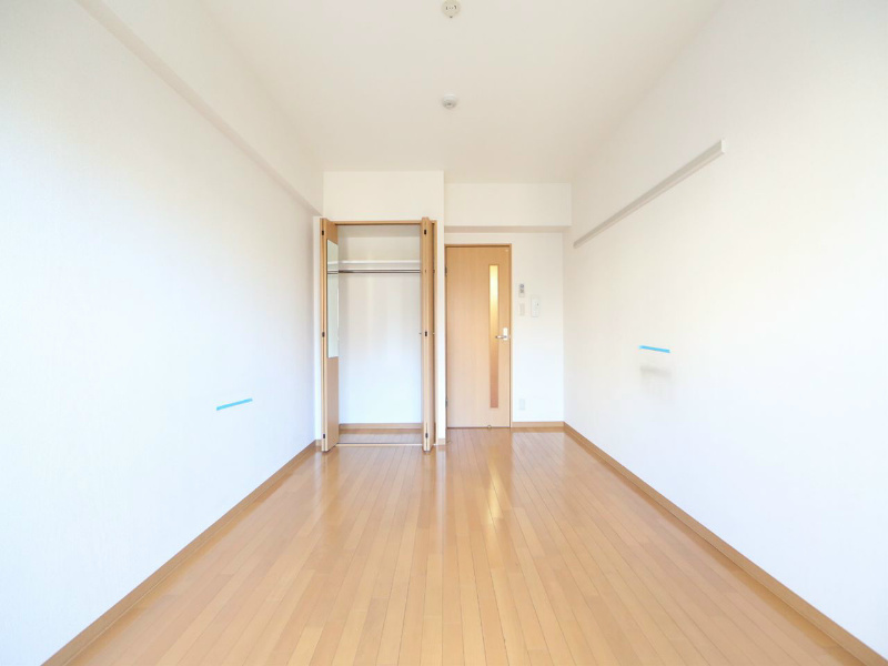 居室・リビング　洋室8帖　クローゼット（収納充実してます）