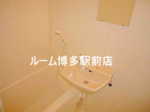 バス・シャワールーム　バスルーム