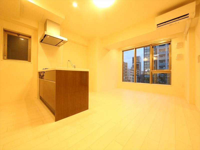 居室・リビング　ＬＤＫ15帖　カウンターキッチン　エアコン完備