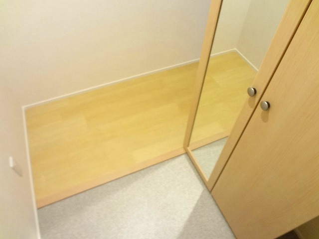 玄関　※別部屋参考画像