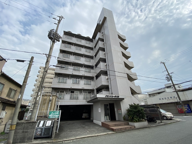 建物外観　駅近マンション